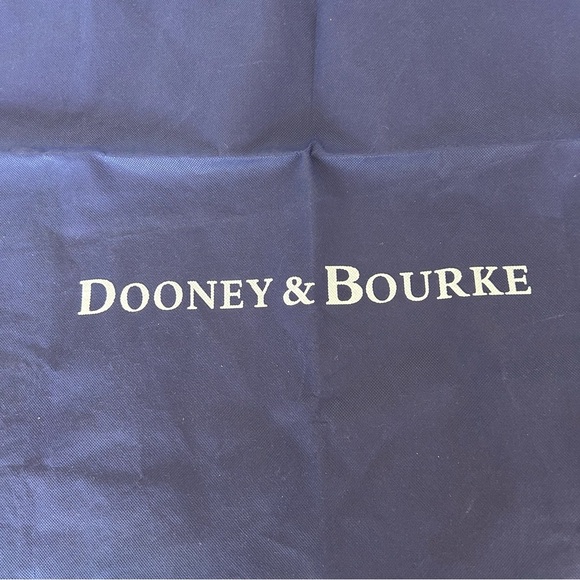 DOONEY & BOURKE EXTRA LARGE DUST BAG NEVER USED - Picture 2 of 6
